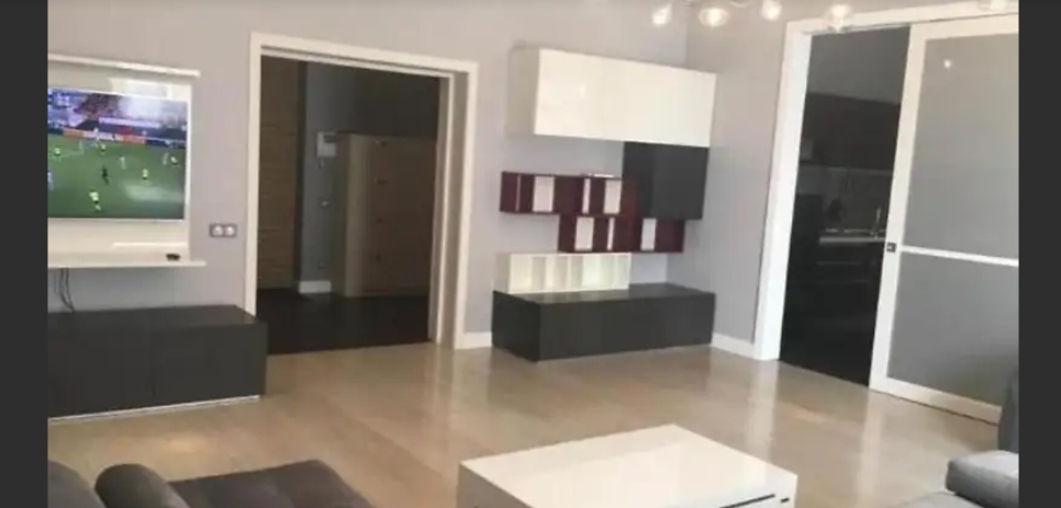 Жити у серці Києва. Скільки коштують квартири на Хрещатику: ціни та фото